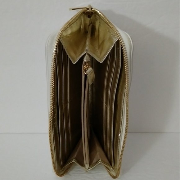 Michael Kors Women's Embossed Monogram White Wallet - Picture 10 of 14